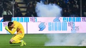 前进之鹰球员因嘲讽施蒂勒鼻子被罚款500欧，现已公开道歉