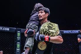 体操——世锦赛：中国队亮相男子资格赛