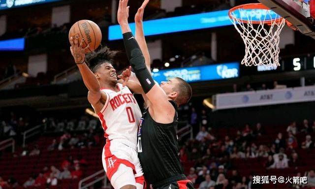 意有所指地 意有所指地