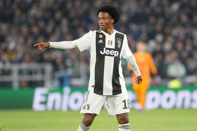 表现更是令 表现更是令