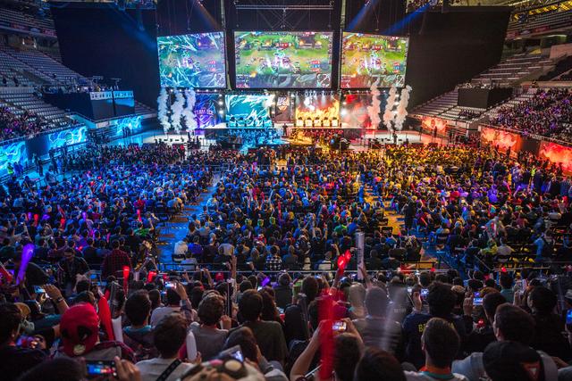 路易斯作为 路易斯作为