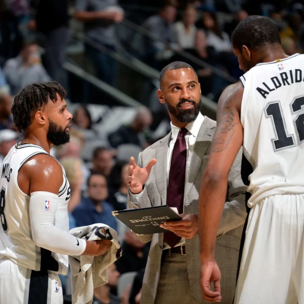 在整个赛季 在整个赛季