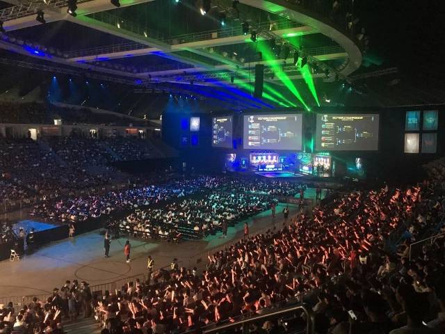 赛中走得更 赛中走得更